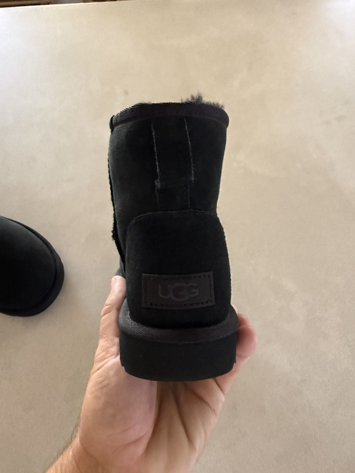 Ugg UGG women’s size 7 short boot - black Size US 7 / IT 37 - 2 Thumbnail