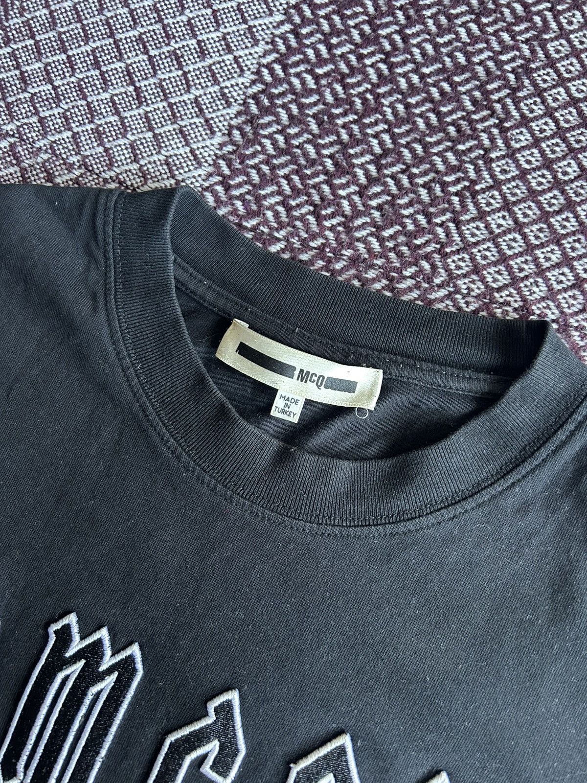 Alexander McQueen × MCQ × McQ Alexander McQueen MCQ by Alexander McQuenn Embroidered Big Logo T-shirt Size S Size US S / EU 44-46 / 1 - 5 Thumbnail