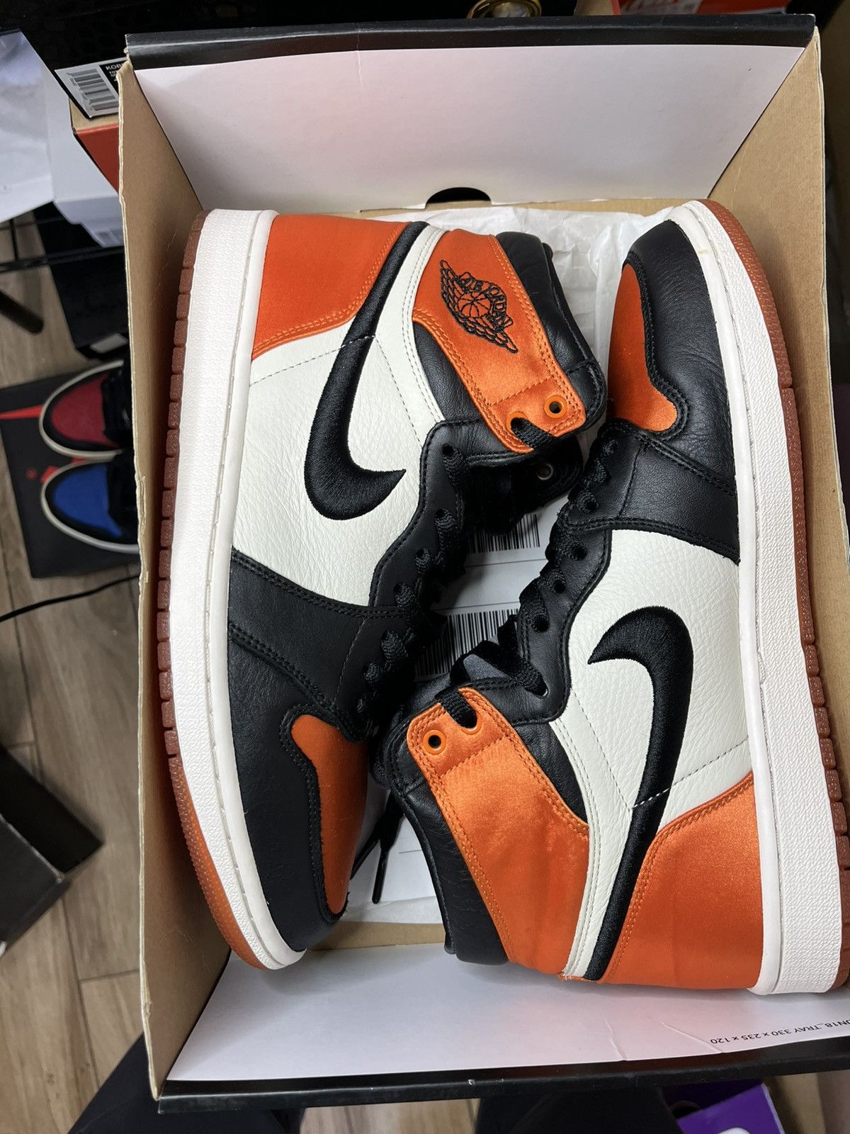 Jordan Brand Satin Shattered Backboard jordan 1 (11.5W/10M) Size US 10 / EU 43 - 6 Thumbnail