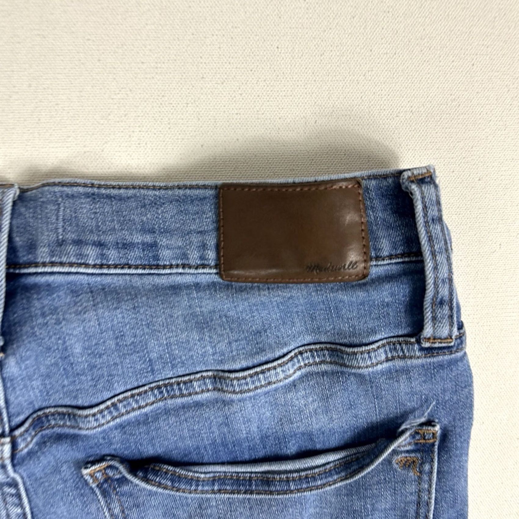 Madewell Madewell 9 Inch Mid Rise Skinny Jeans Stretch Denim Medium Blue Fairside Wash 30x27 Jeans Women Regular 5-Pocket Zip Fly Belt Loops Whiskering Fading Size 30" / US 8 / IT 44 - 5 Thumbnail
