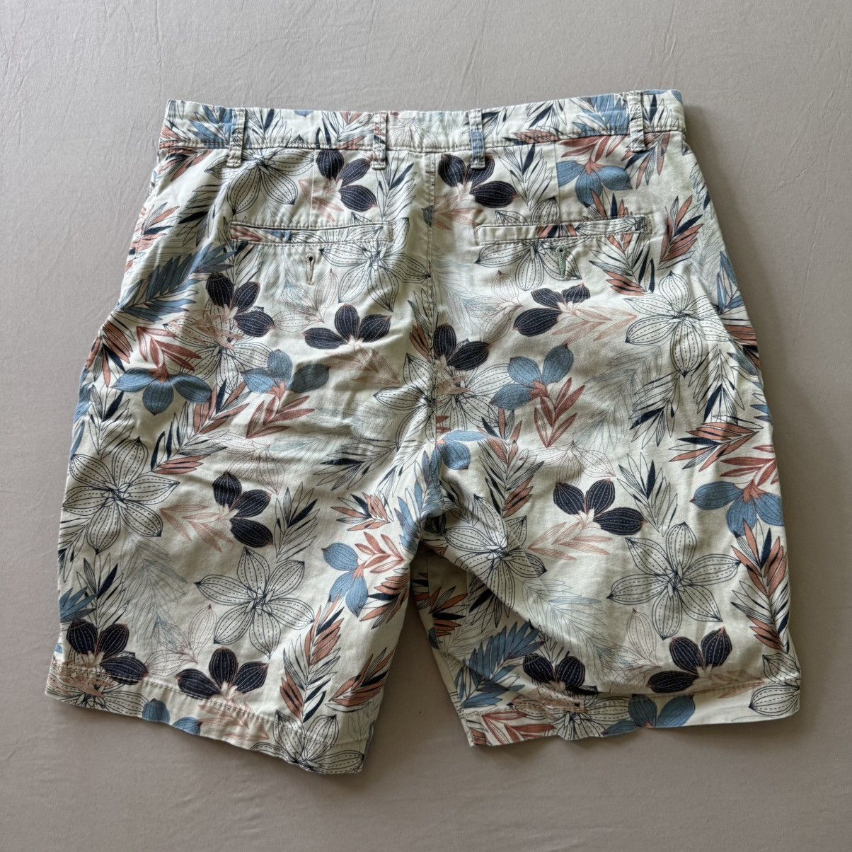 Other Goodfellow & Co. Floral Printed Linden Shorts Size US 30 / EU 46 - 2 Thumbnail