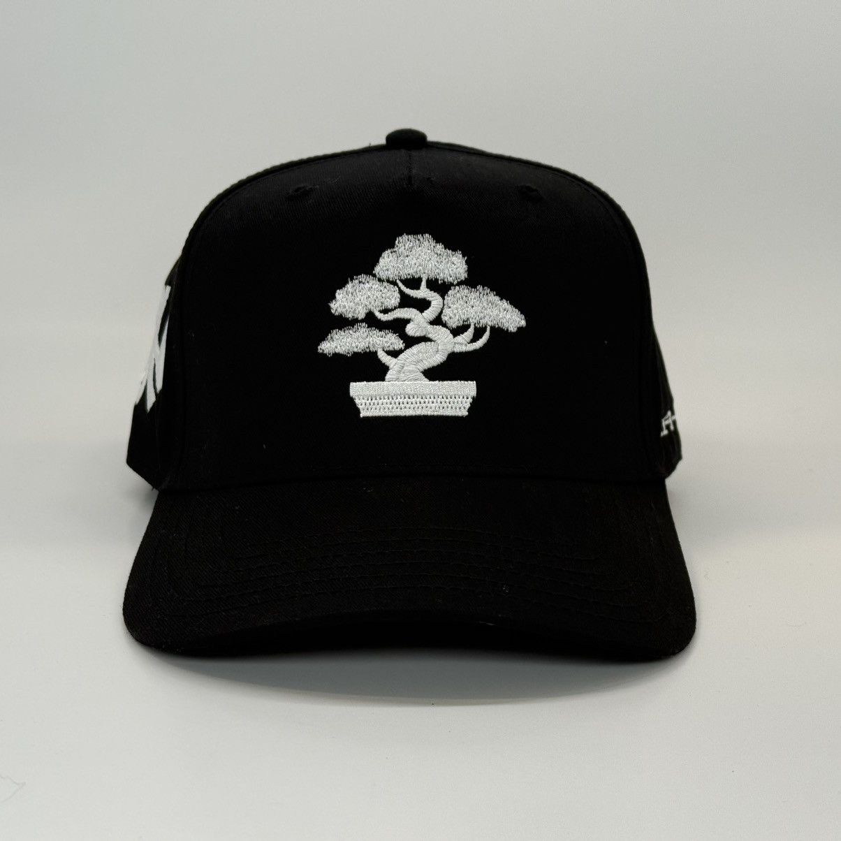Japanese Brand NY Yankees Bonsai Tree Snapback Hat – Japanese NYC Script Size ONE SIZE - 6 Thumbnail