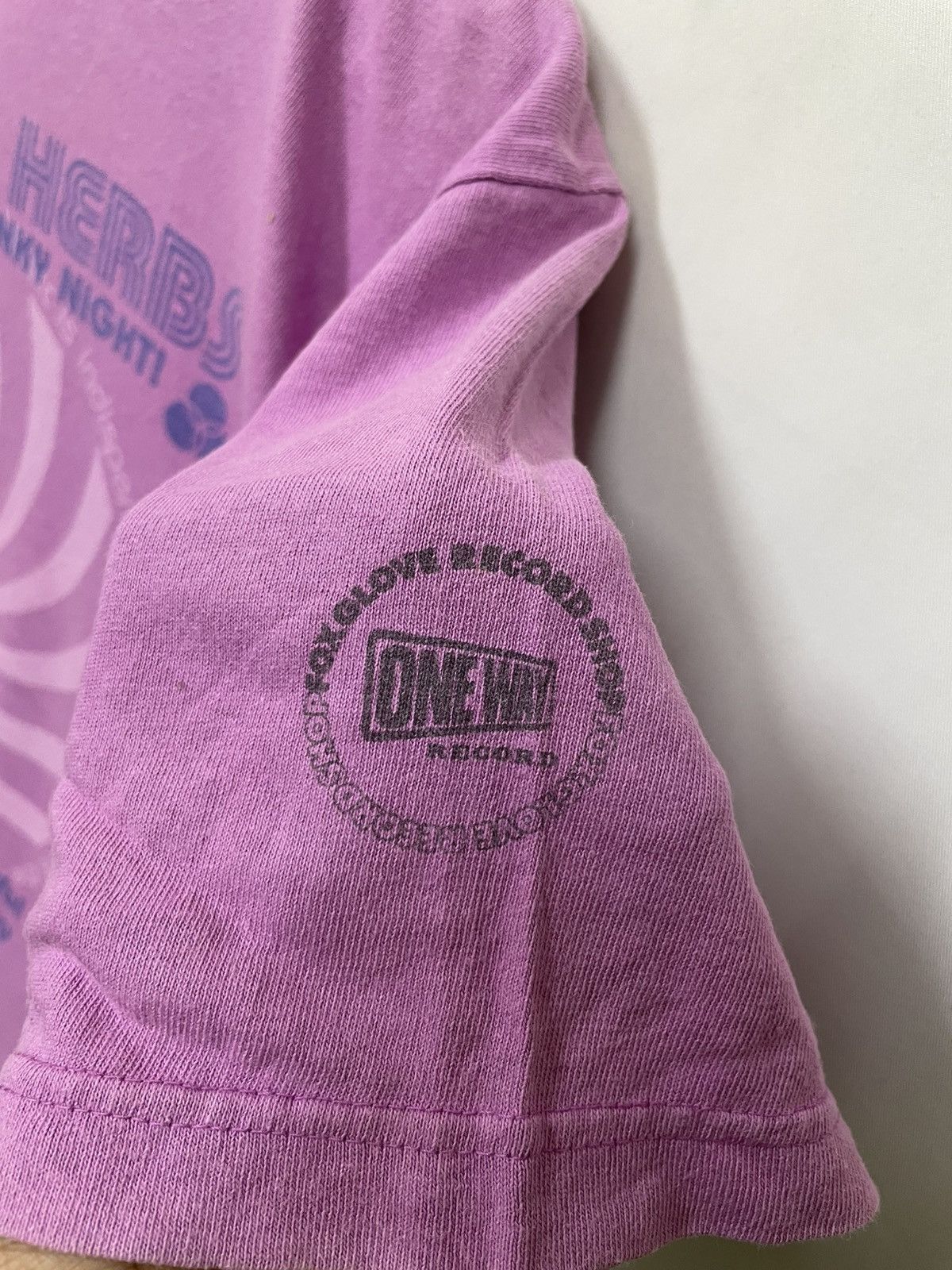 Fruit Of The Loom Vintage y2k Fox Glove x One way Record Roots & Herbs Size US L / EU 52-54 / 3 - 3 Thumbnail