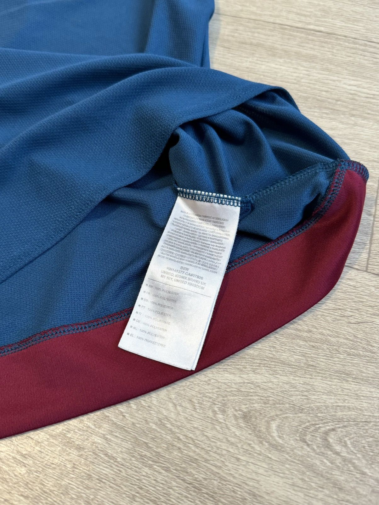 Umbro 🔷Umbro West Ham United 2018/19 Anderson #8 Soccer jersey🔷 Size US S / EU 44-46 / 1 - 5 Thumbnail