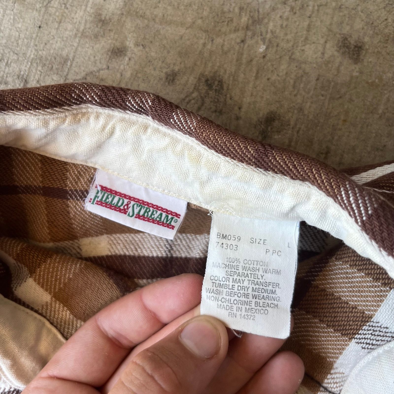 Vintage VINTAGE FIELD STREAM FLANNEL JACKET SHIRT BROWN 80S LARGE Size US L / EU 52-54 / 3 - 4 Thumbnail