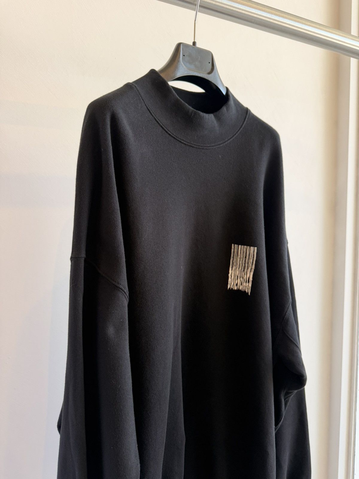 Balenciaga Balenciaga Oversized Logo Barcode Sweater Black Size XS Size US XS / EU 42 / 0 - 2 Thumbnail