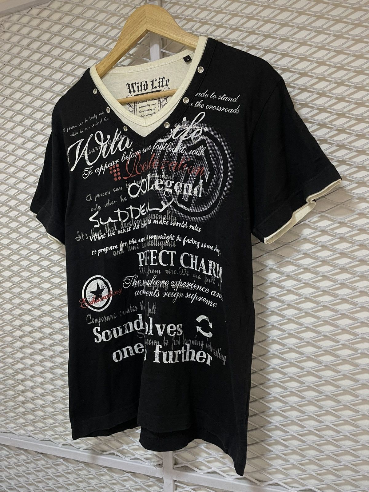 Le Grande Bleu (L.G.B.) Japanese Wild Life Y2K Style Tshirt Size US L / EU 52-54 / 3 - 3 Thumbnail