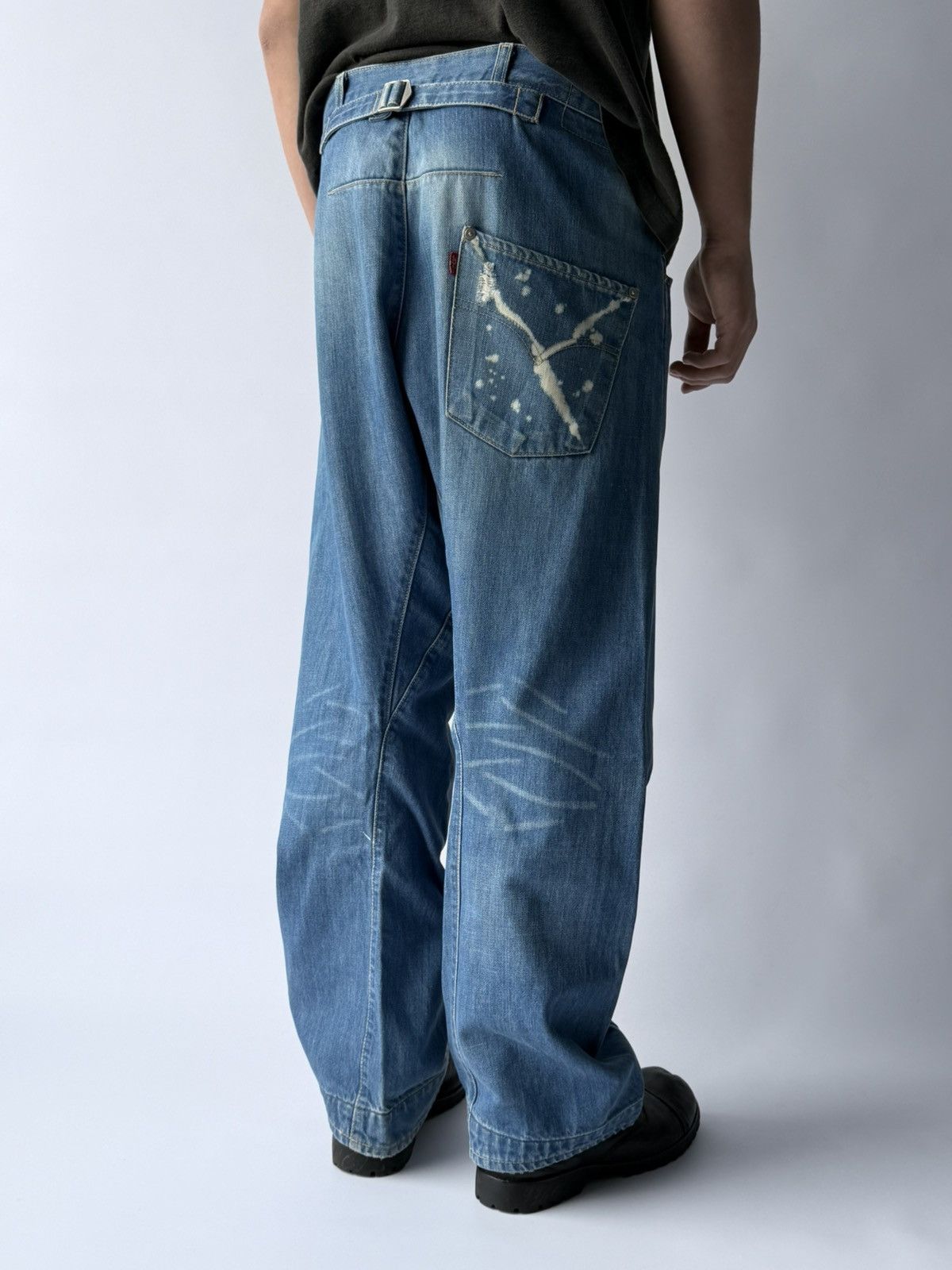 Levi's 2000s Levis Engineered Buckle Back Twisted Washed Jeans Size US 32 / EU 48 - 1 Thumbnail