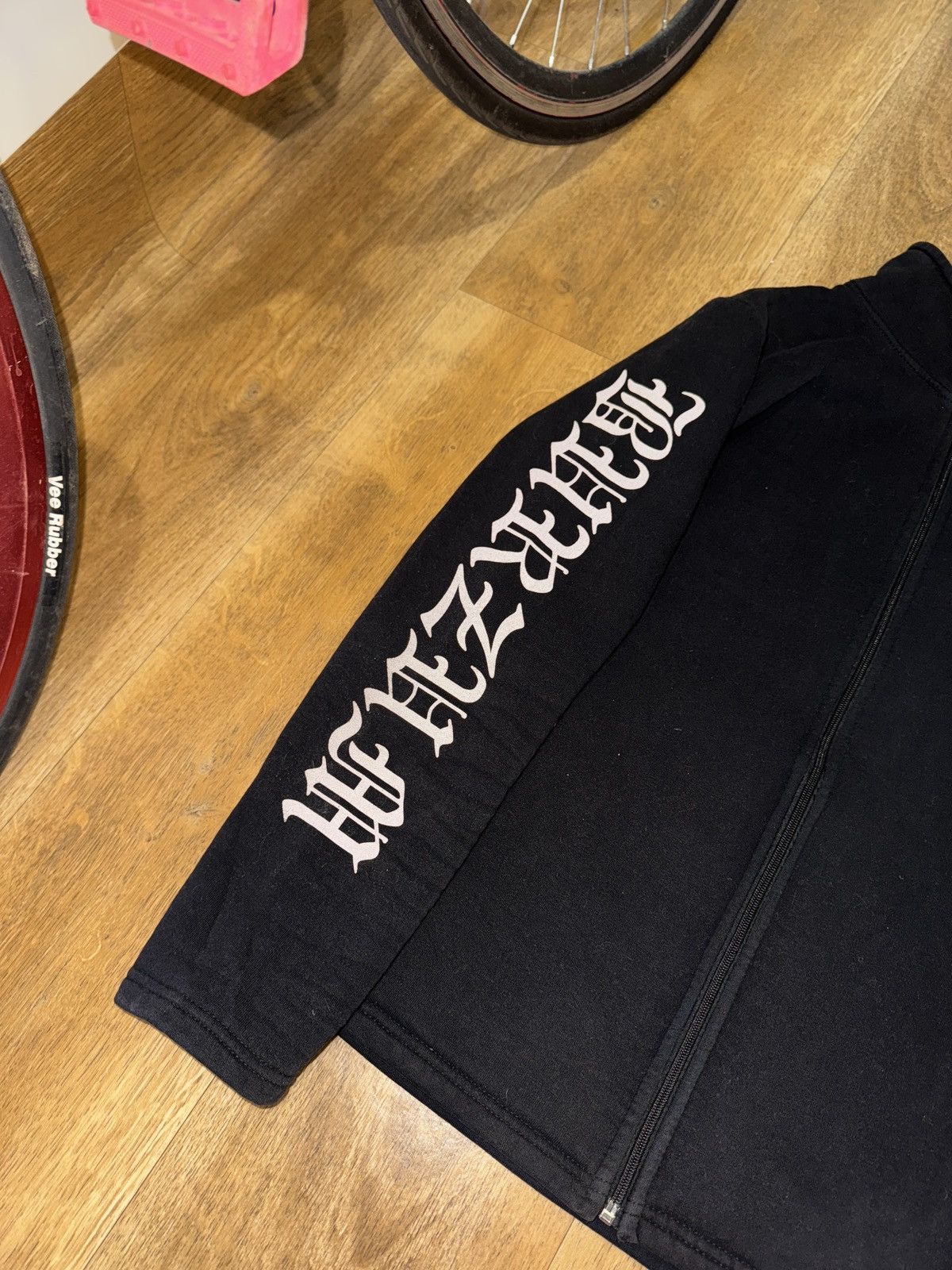 Band Tees BURZUM RARE VINTAGE ZIP SWEATSHIRT Size US M / EU 48-50 / 2 - 6 Thumbnail