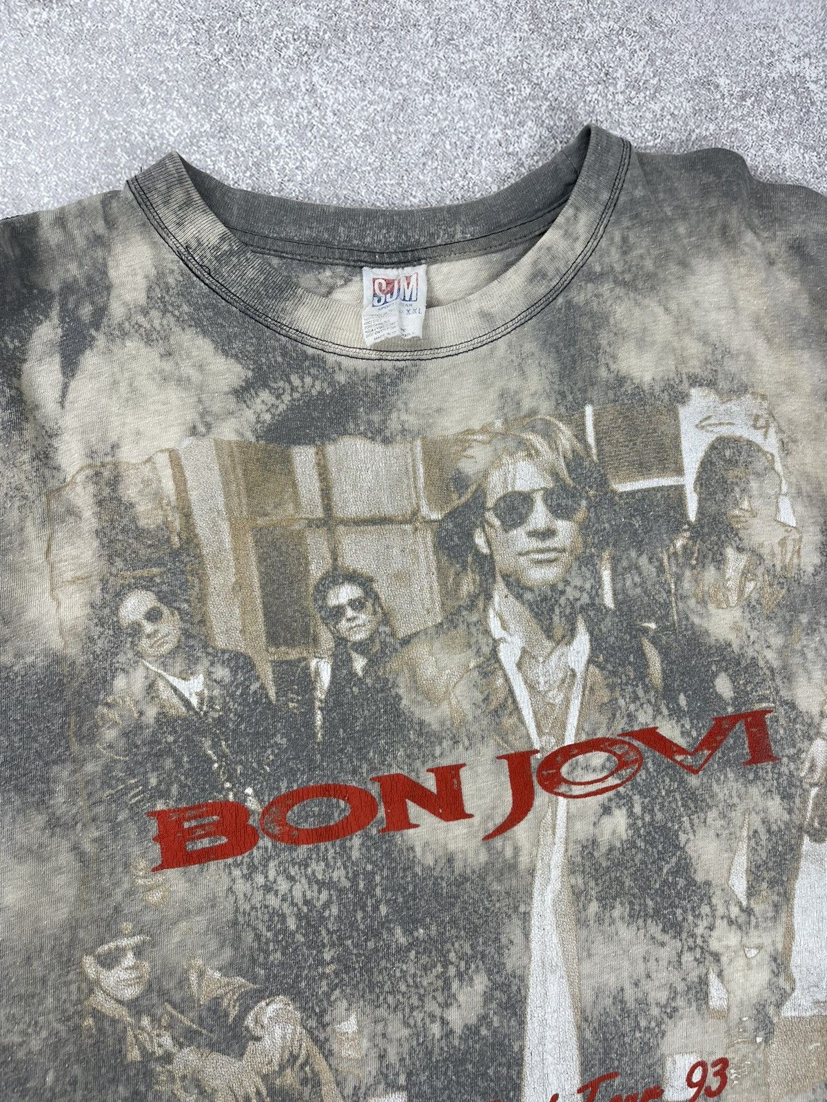 Vintage Vintage Bon Jovi Keep The Faith Tour 93 T-Shirt Size XXL Size US XXL / EU 58 / 5 - 7 Thumbnail