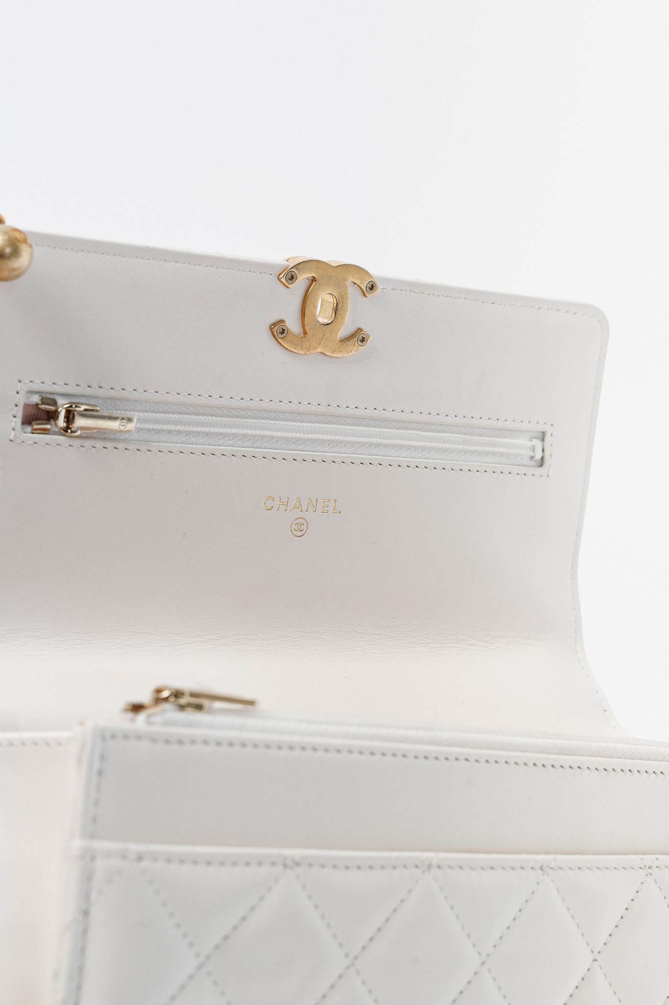 Chanel Chanel Pearl Crush Quilted Lambskin Leather Wallet on Chain Size ONE SIZE - 11 Thumbnail