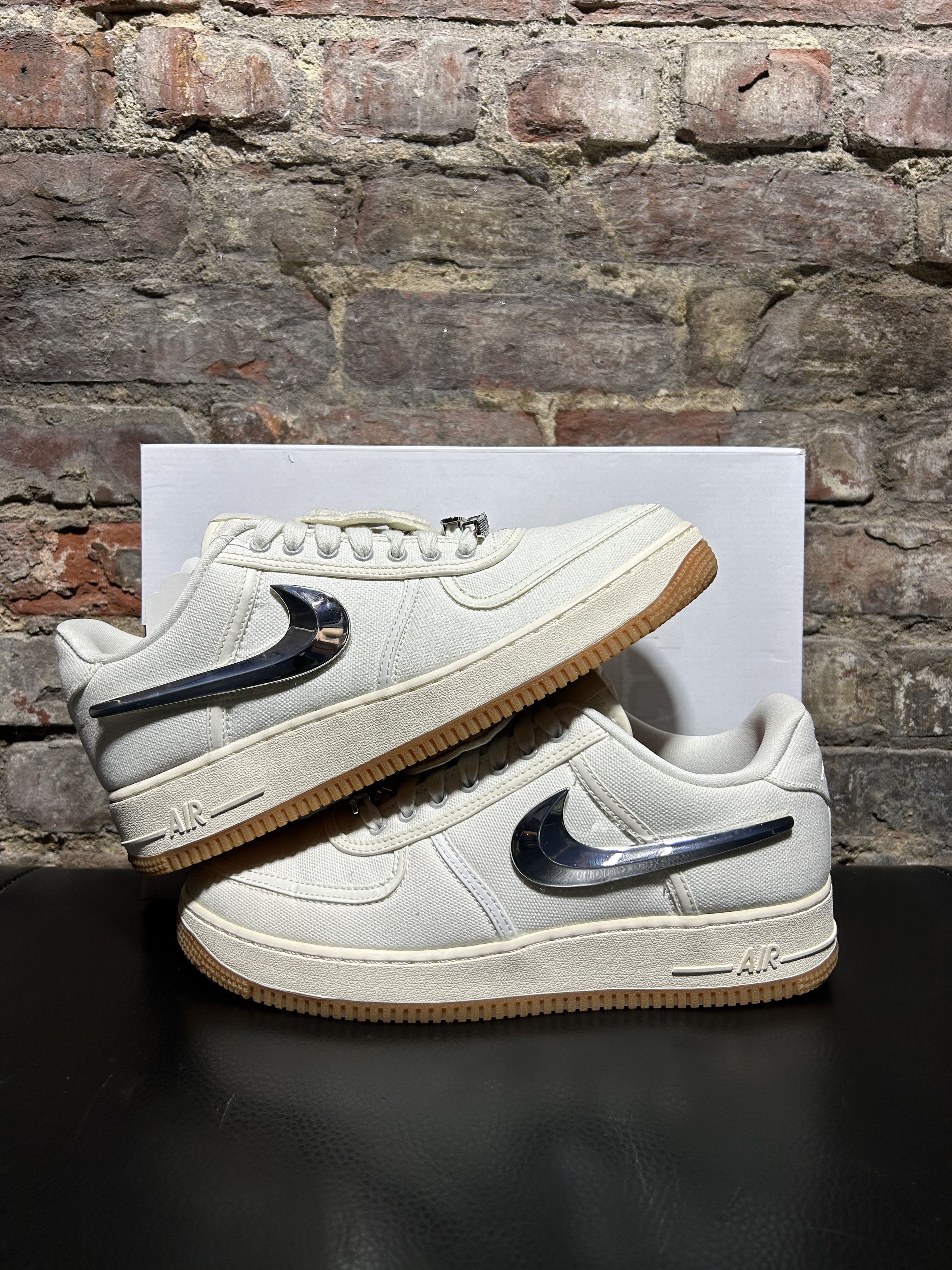 Nike × Travis Scott Air Force 1 Low Travis Scott Size US 9.5 / EU 42-43 - 1 Thumbnail