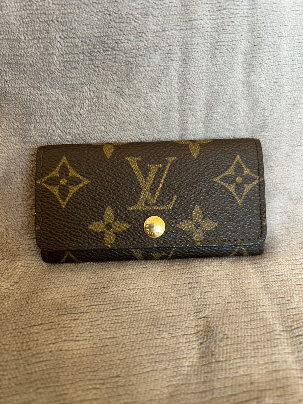 Louis Vuitton Louis Vuitton monogram 4 key holder Size ONE SIZE - 1 Thumbnail