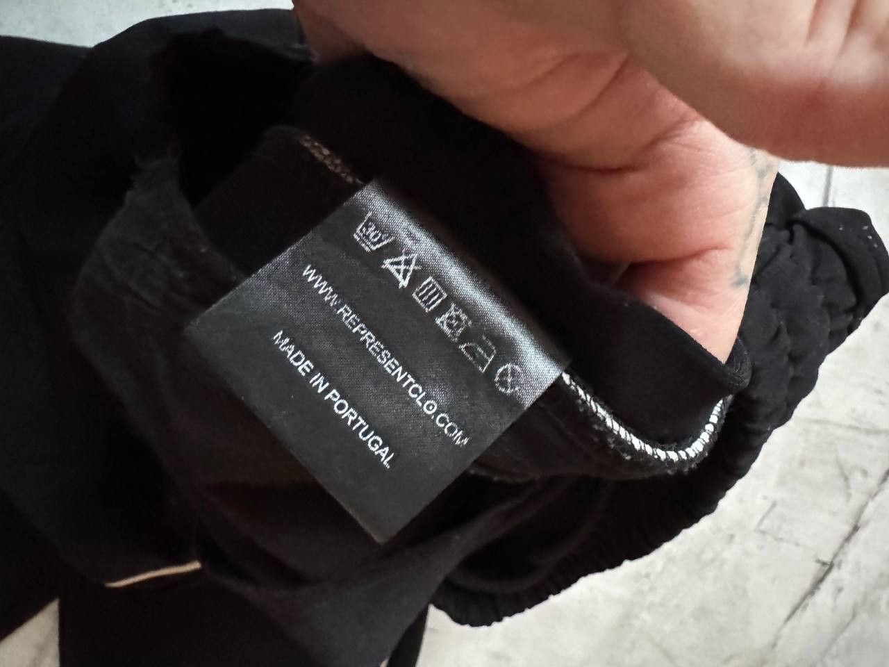 Represent Clo. Represent white line viscosa sweatpants Size US 30 / EU 46 - 8 Thumbnail