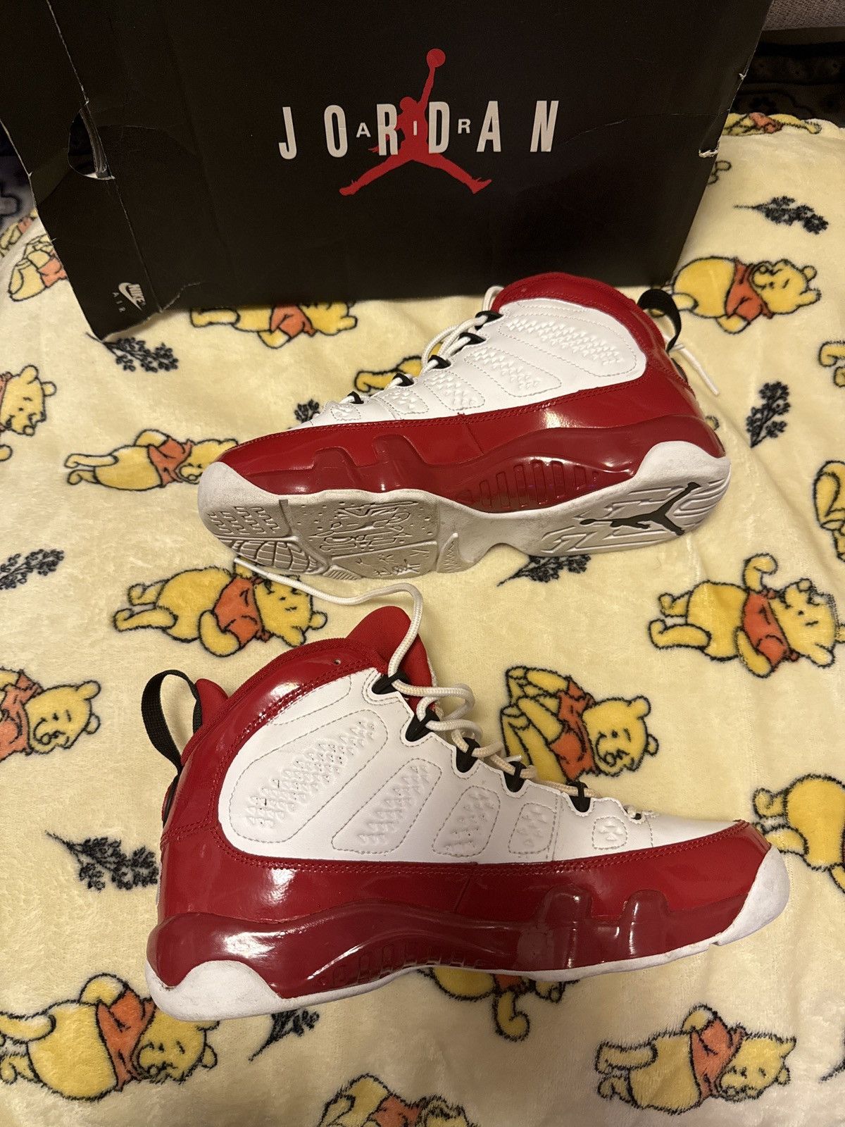 Jordan Brand Red & White 9’s Size US 7 / EU 40 - 2 Thumbnail