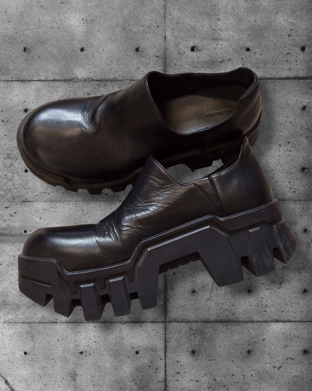 Balenciaga Balenciaga Bulldozer Mini Boots Size US 10 / EU 43 - 2 Thumbnail