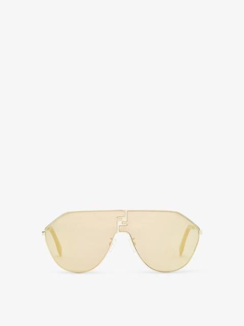 Fendi o1w1db10325 Size: OS / FOL547 Sunglasses in Gold Size ONE SIZE - 1 Thumbnail