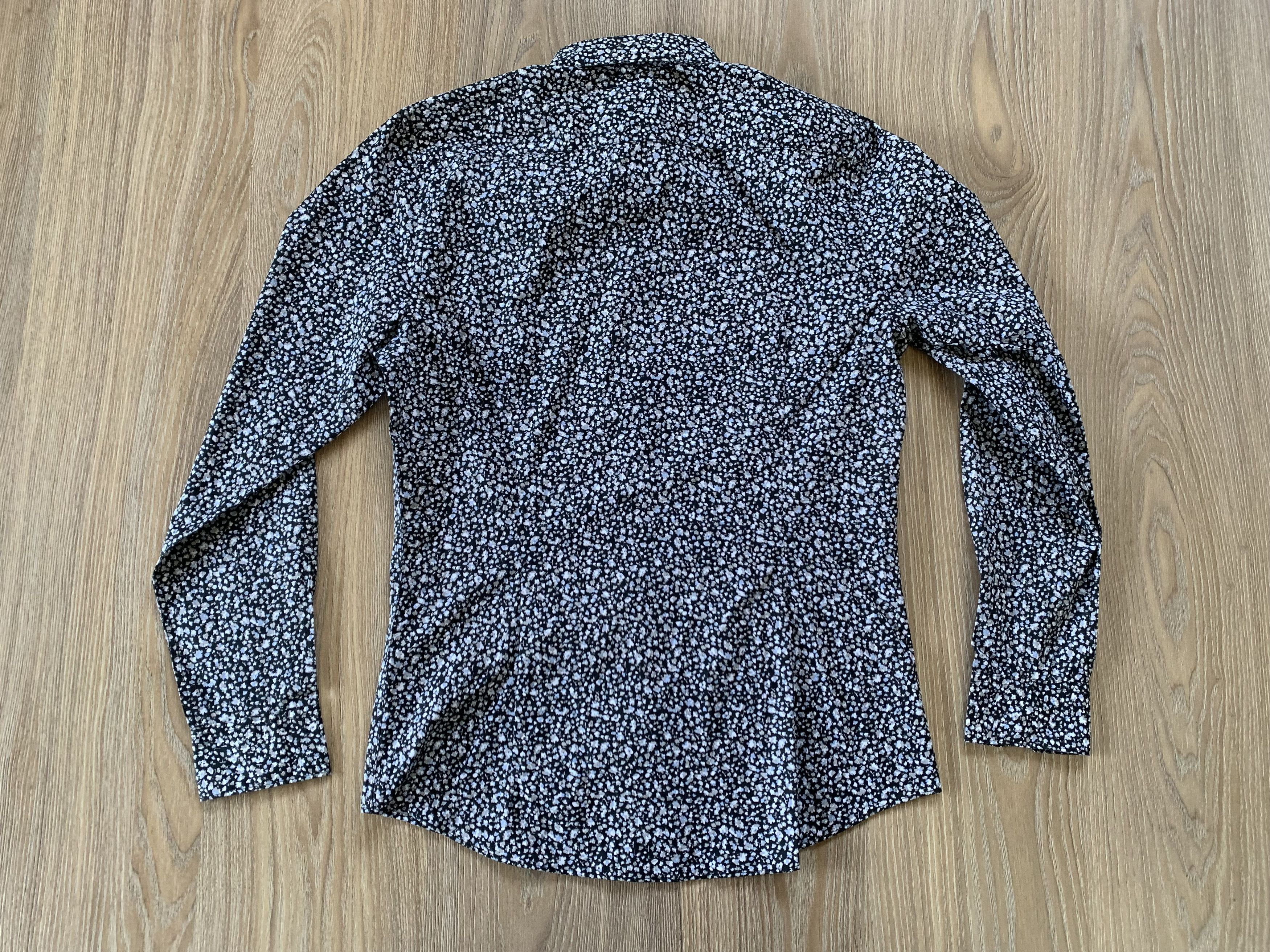 H&M H&M Slim Fit Easy Iron Mens Button Long Sleeve Shirt Size US M / EU 48-50 / 2 - 3 Thumbnail