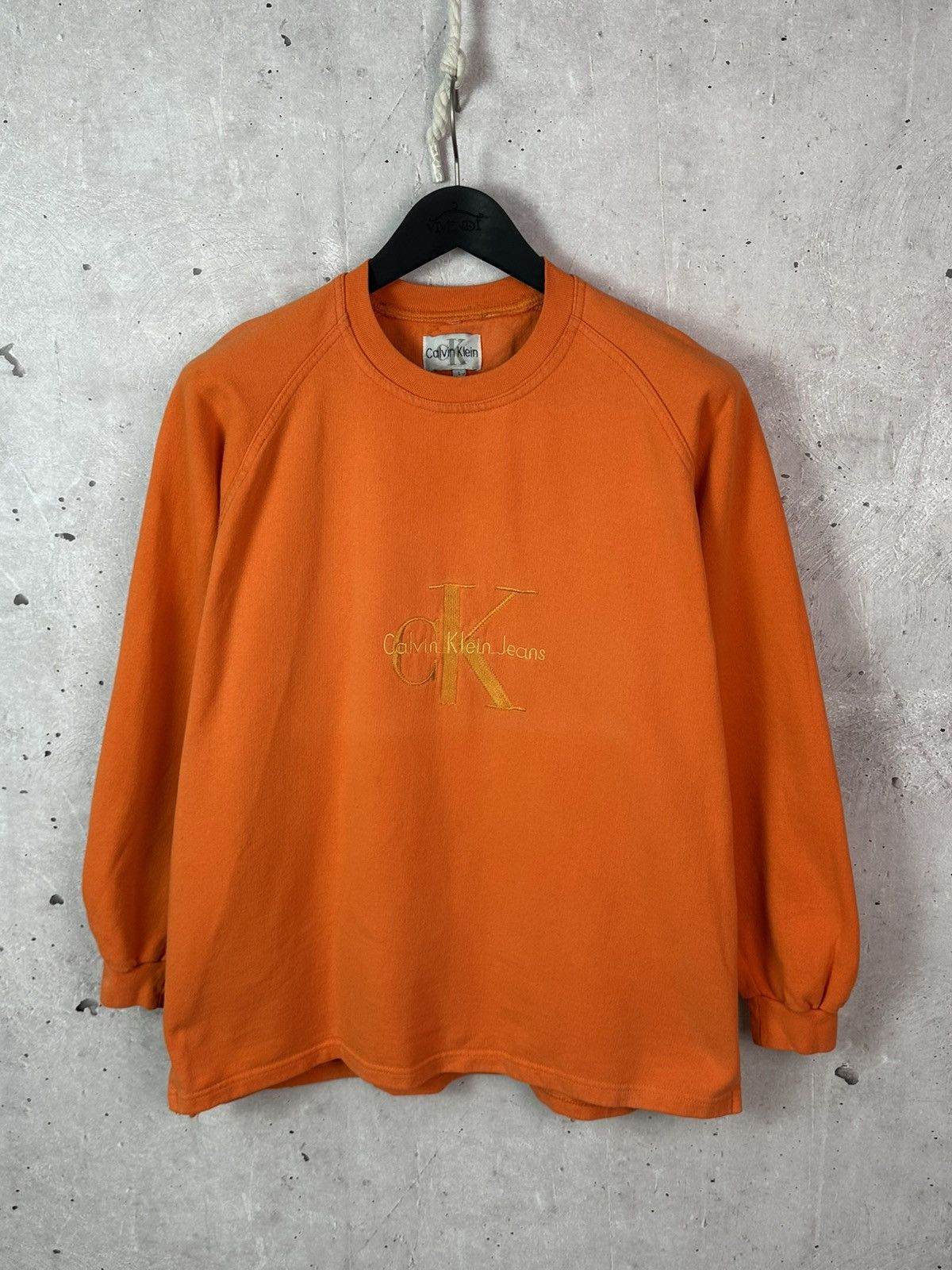 Calvin Klein Vintage Calvin Klein Oversized Orange Long Sleeve Swetshirt Size US L / EU 52-54 / 3 - 1 Thumbnail