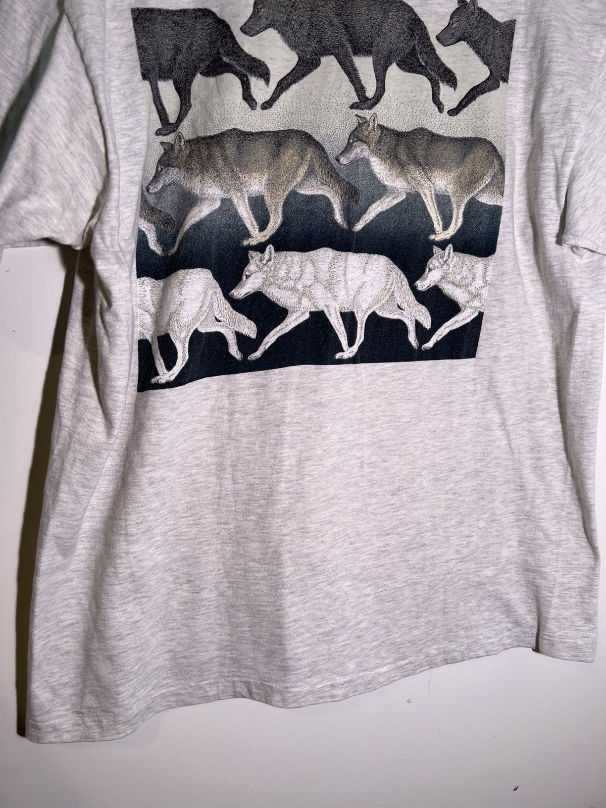 Vintage 90’s VTG Vintage Gray Wolves Diana Tyler Art Retro Tee Shirt Size US XL / EU 56 / 4 - 9 Thumbnail