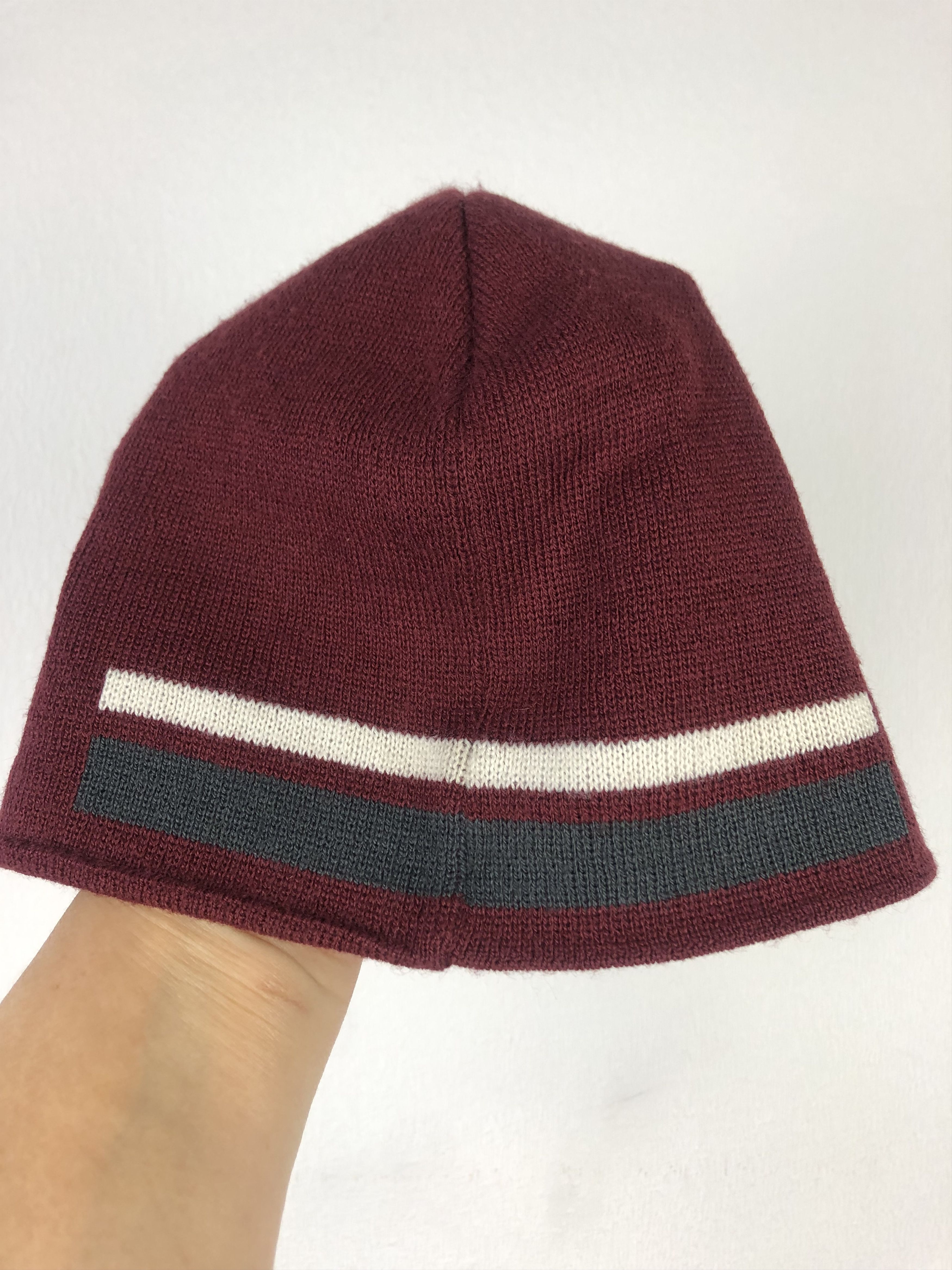 Nike Vintage Nike Arsenal Beanie Hat Football Cap Burgundy o2 Size ONE SIZE - 5 Thumbnail