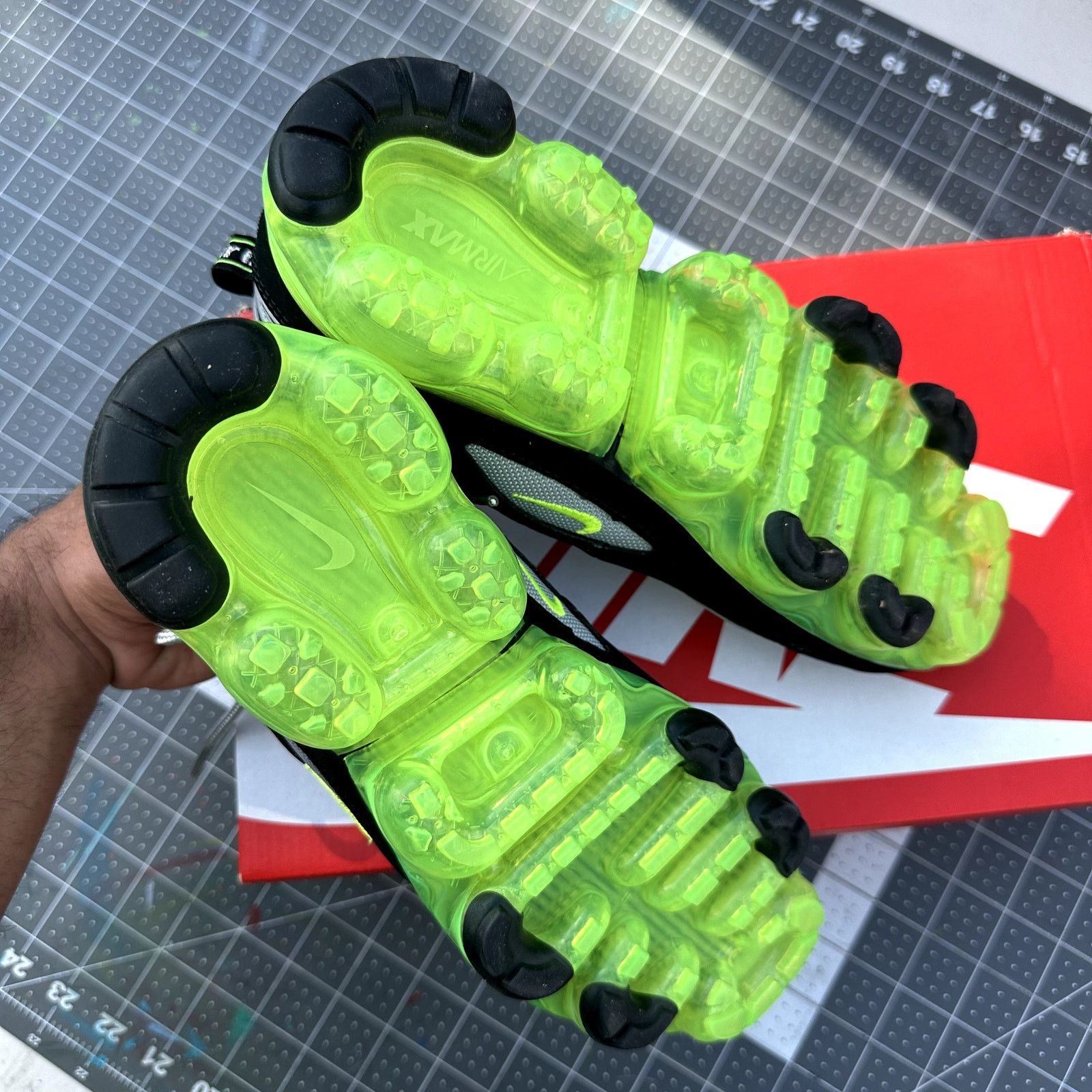 Nike Nike Air Vapormax 97 Size US 6.5 / EU 39-40 - 7 Thumbnail