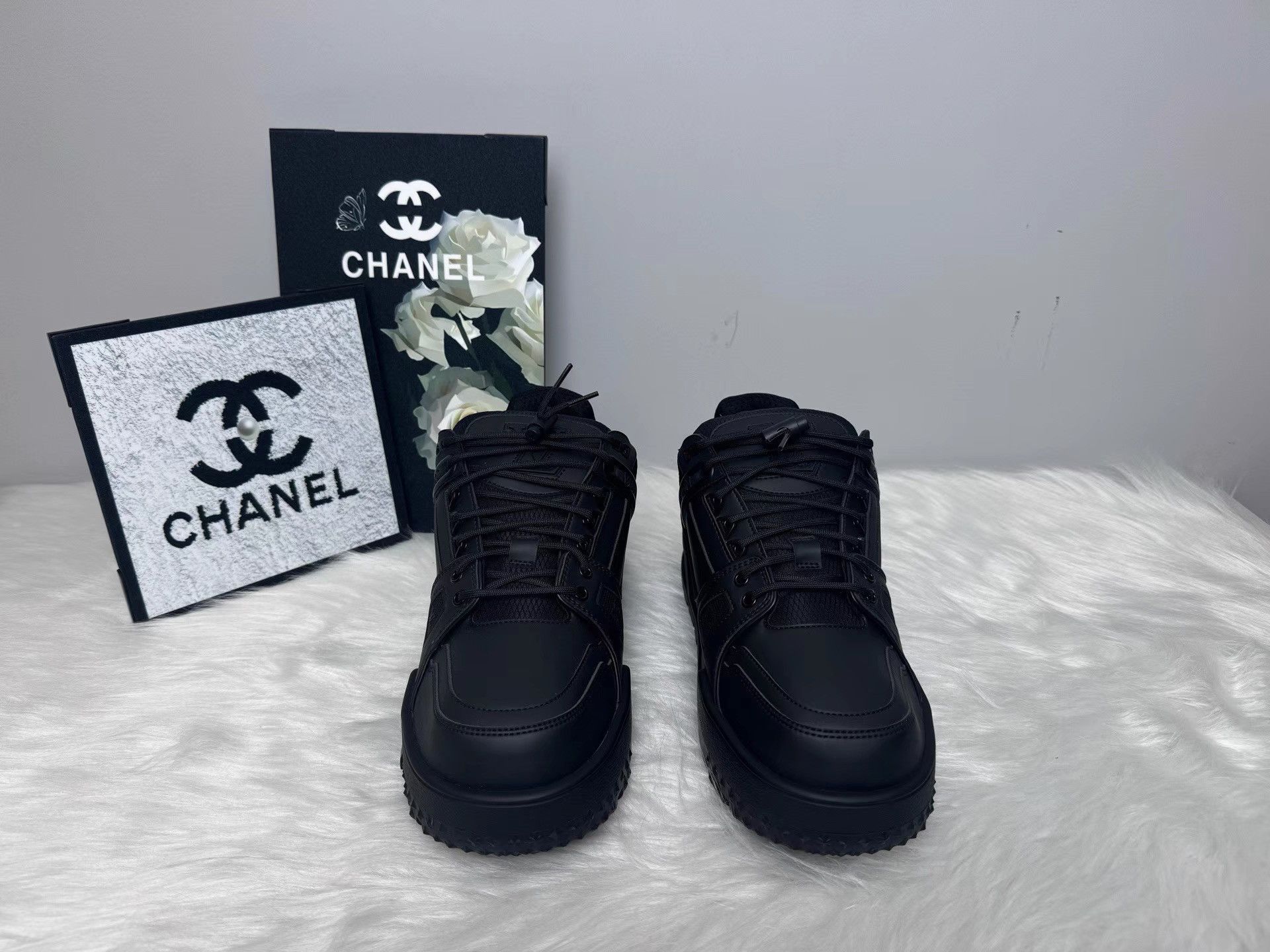 Louis Vuitton Louis Vuitton SKI Collection Trainer Maxi Sneaker K36 Size US 10 / EU 43 - 2 Thumbnail