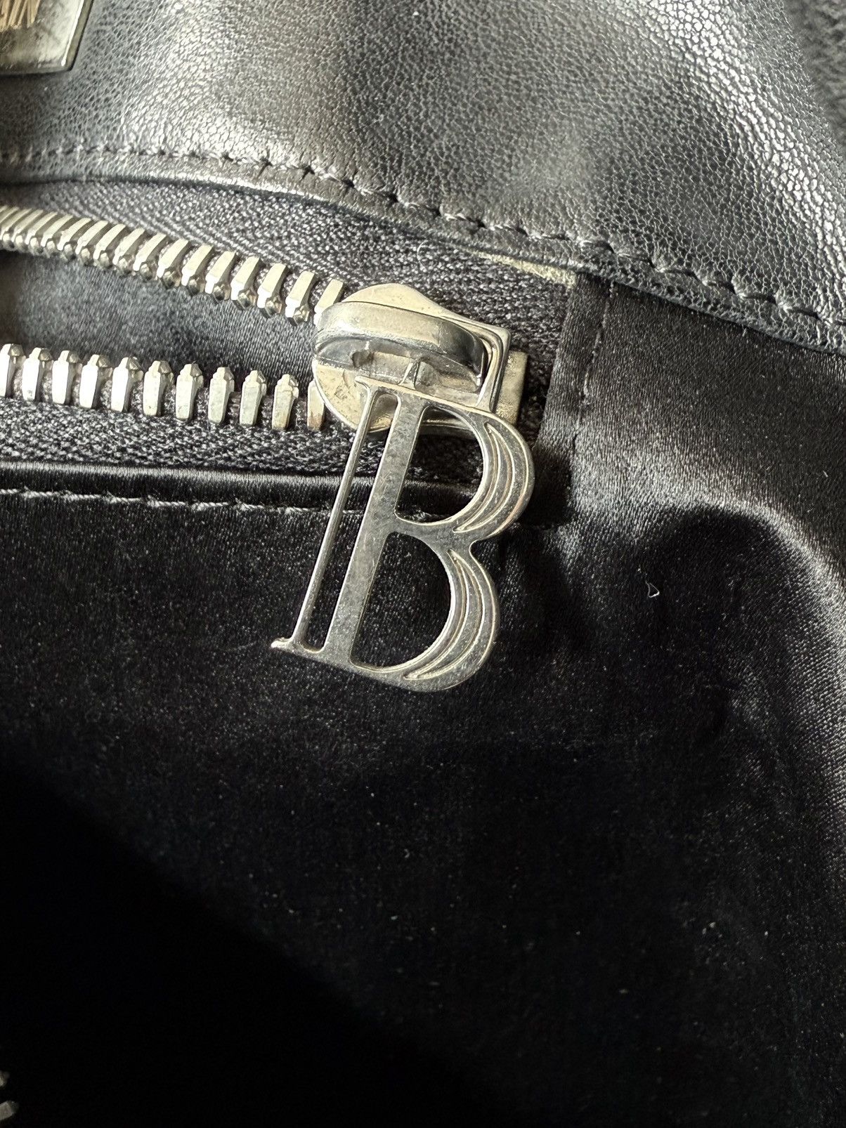 Balmain Balmain by Decarnin AW10 Black Leather Large Zipper Bag Size ONE SIZE - 7 Thumbnail