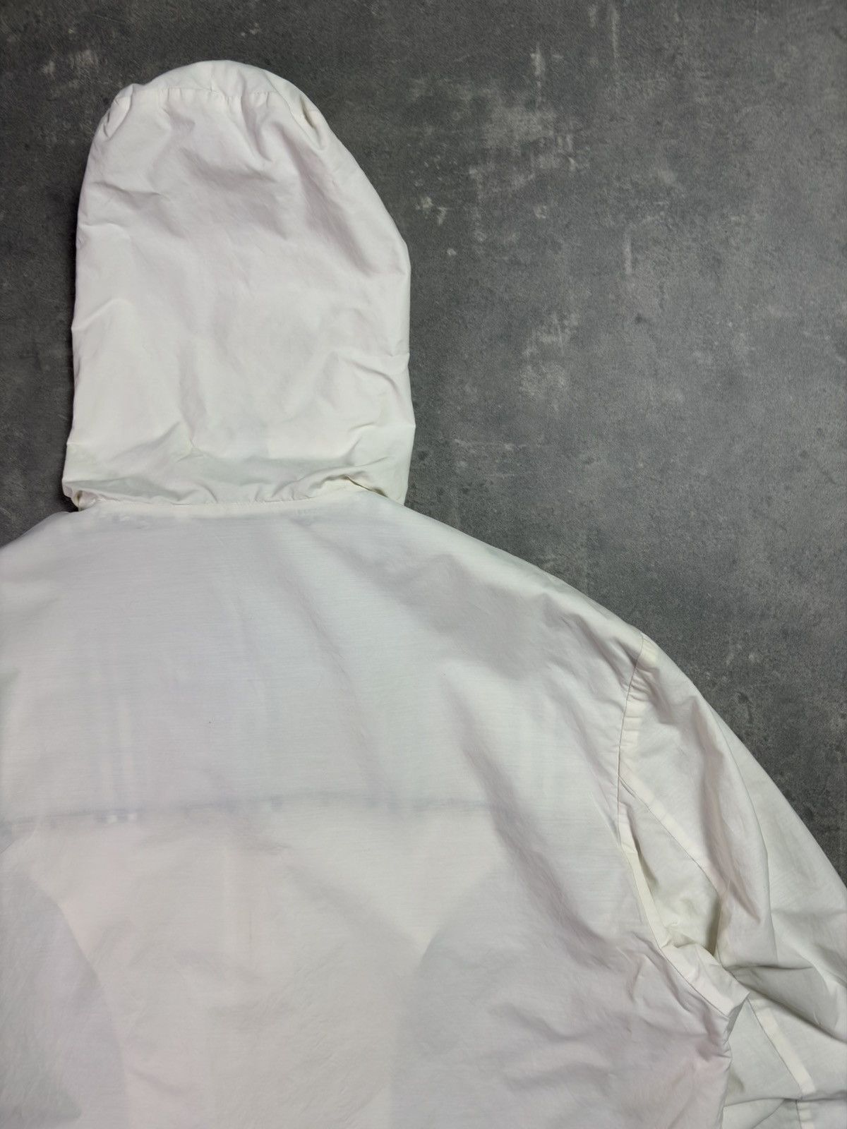 Burberry Burberry Vintage Distressed Faded Hooded Light Jacket L XL Size US L / EU 52-54 / 3 - 23 Thumbnail
