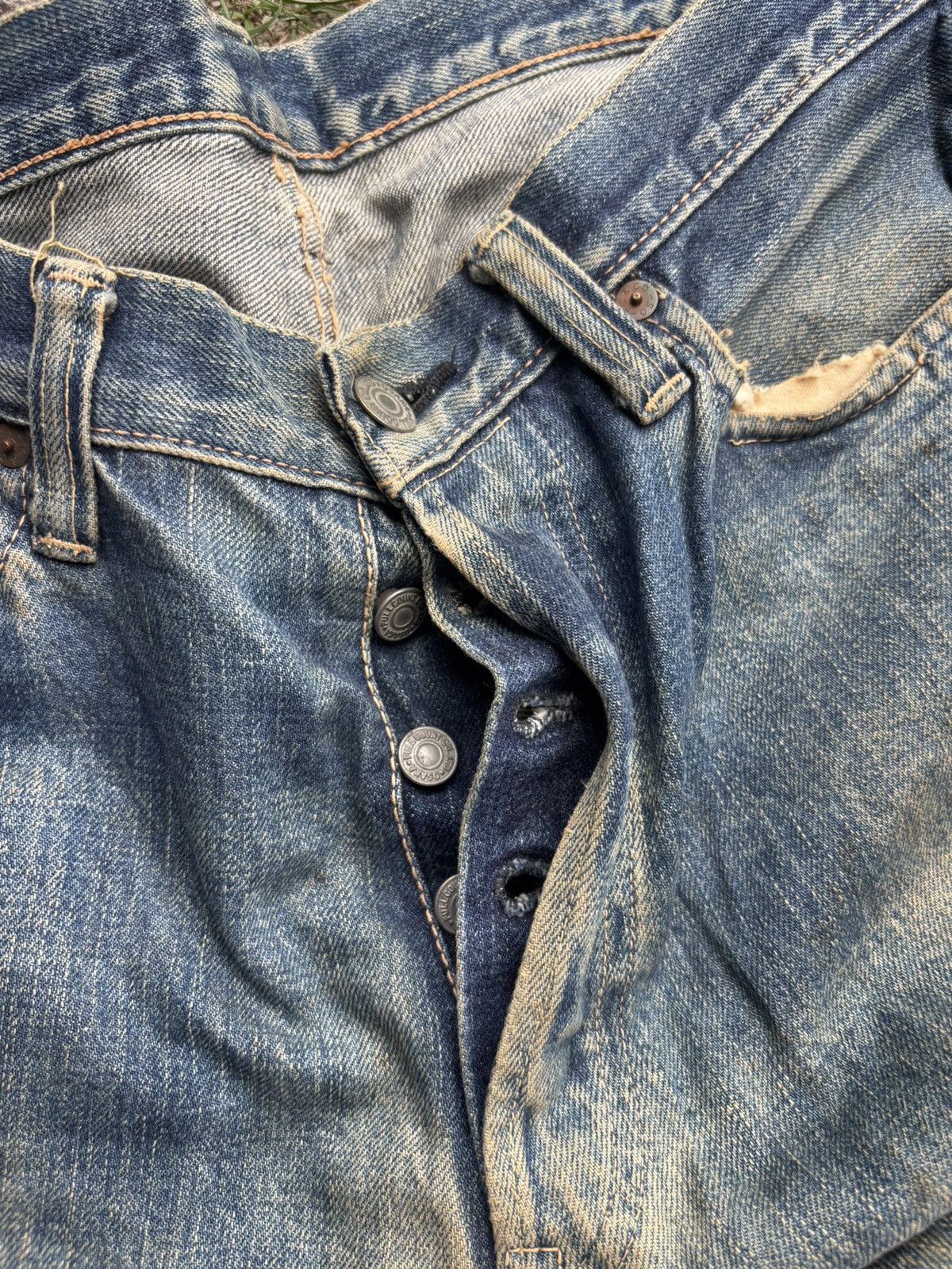 Full Count & Co. Distressed Full Count Selvedge Jeans Size US 32 / EU 48 - 7 Thumbnail