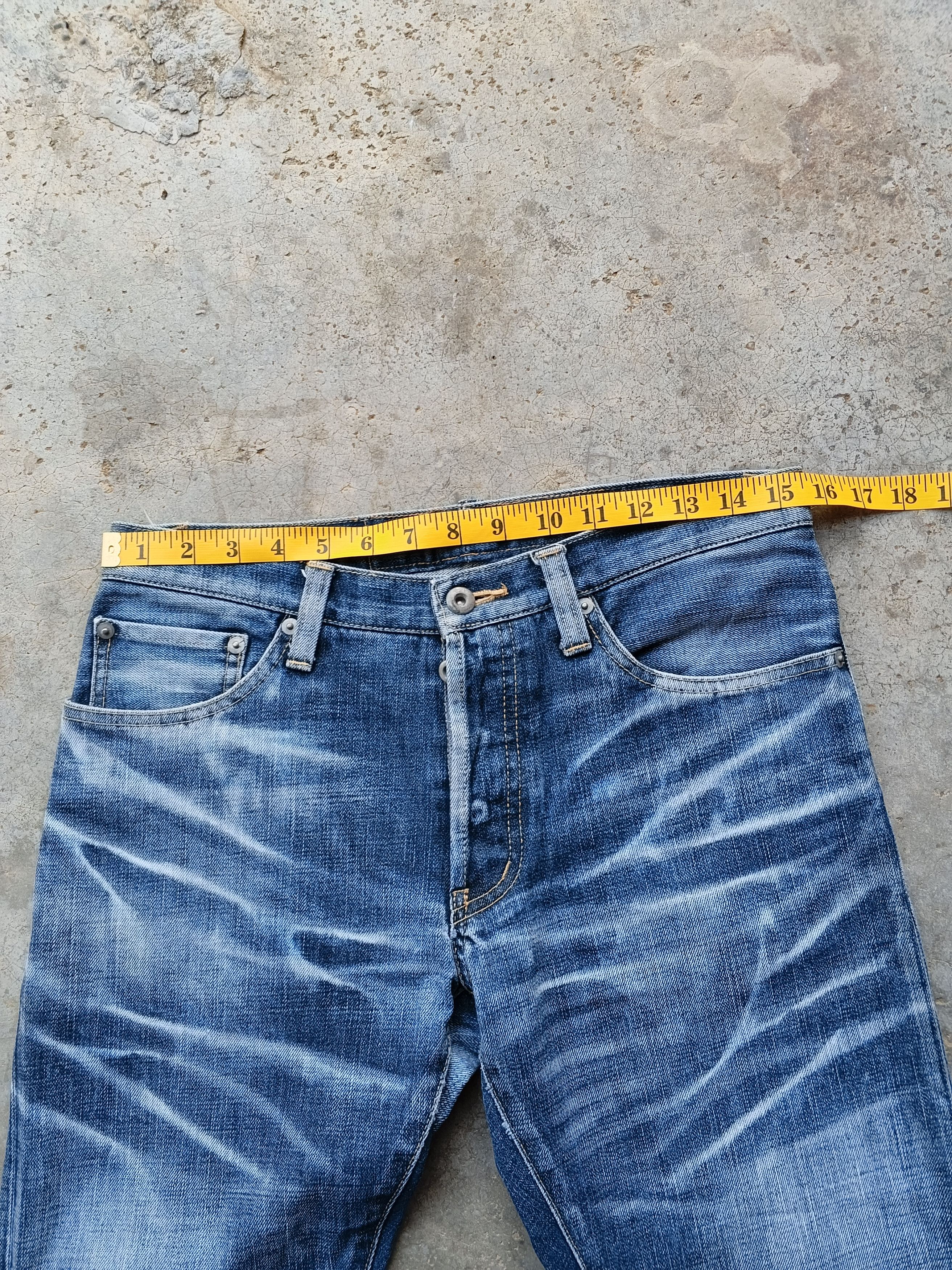 Tornado Mart Tornado Mart flared jeans Size US 31 - 12 Thumbnail