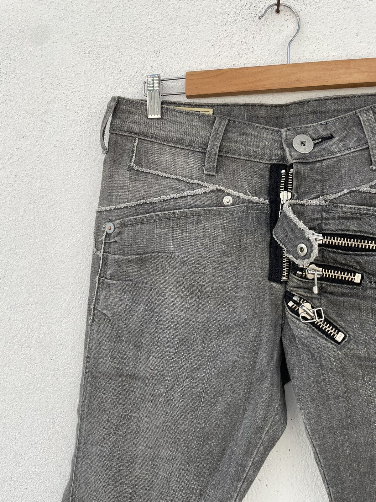 Marithe + Francois Girbaud Le De Jeans Marithe Francois Girbaud Zipper Jeans Size US 33 - 3 Thumbnail