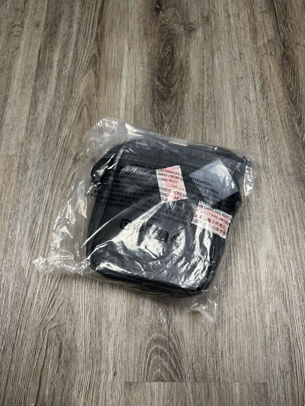 Supreme Supreme Leather Shoulder Bag Black FW23 Size ONE SIZE - 4 Thumbnail