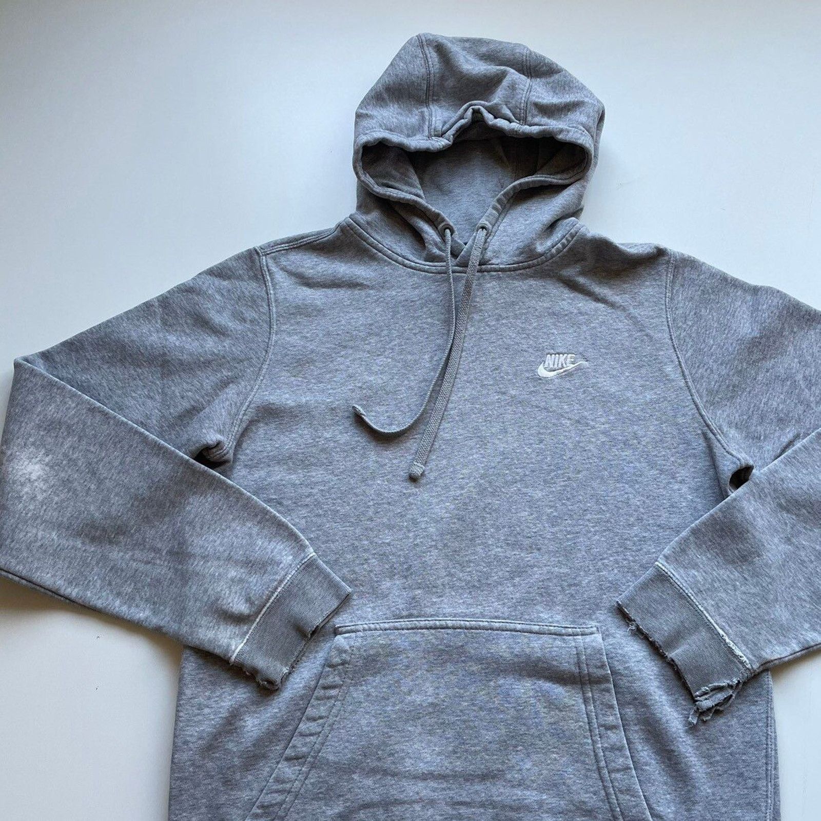 Nike Vintage Nike Sportswear Swoosh Hoodie Small Gray Distressed Size US S / EU 44-46 / 1 - 2 Thumbnail
