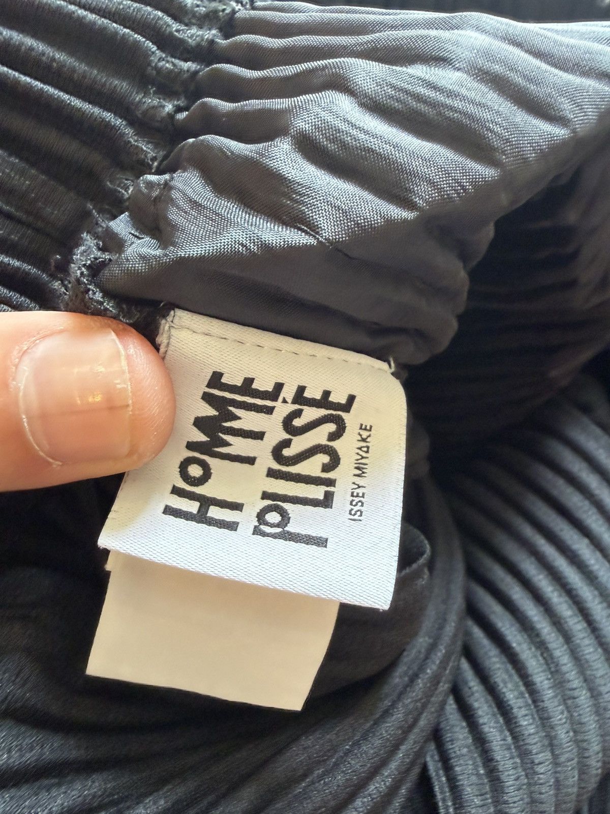 Homme Plisse Issey Miyake ISSEY MIYAKE HOMME PLISSE HAKAMA PANTS Size US 36 / EU 52 - 5 Thumbnail
