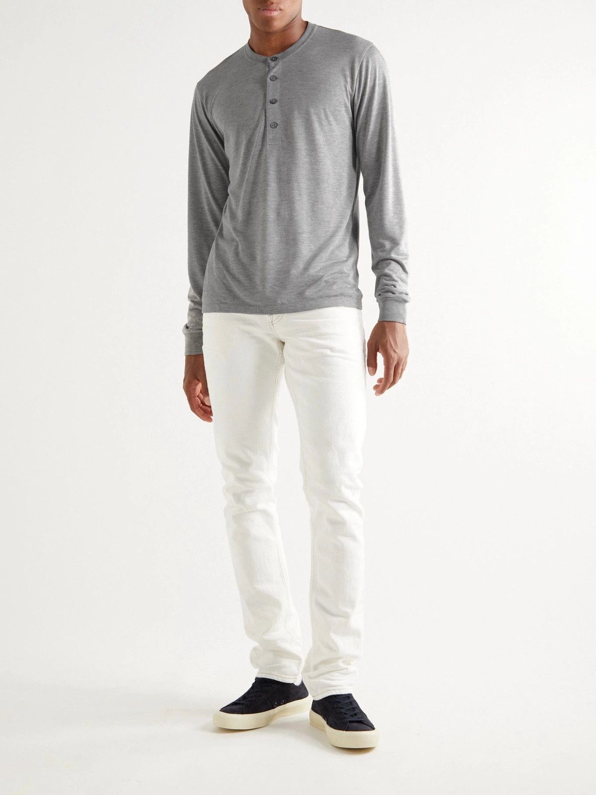 Tom Ford o1loc1c0724 TFK115 Henley T-Shirt in Grey Size US XL / EU 56 / 4 - 2 Thumbnail