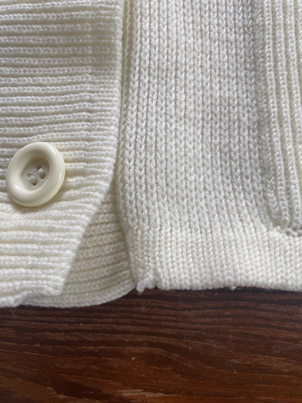 Sears Vintage 70’s Sears Women’s Cream Cowl Neck Cardigan Sweater Size M / US 6-8 / IT 42-44 - 7 Thumbnail