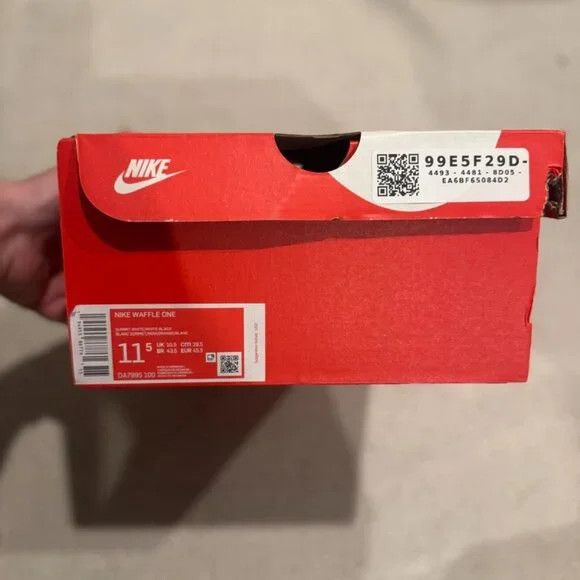 Nike *BRAND NEW* Nike Waffle One in Summit White size 11.5 Size US 11.5 / EU 44-45 - 11 Thumbnail
