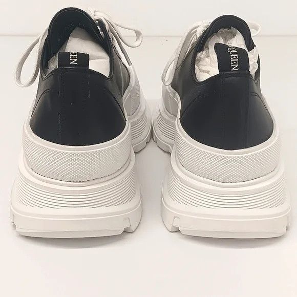 Alexander McQueen Alexander McQueen Tread Slick Low Top Sneakers - EU44.5/US Size US 11.5 / EU 44-45 - 10 Thumbnail