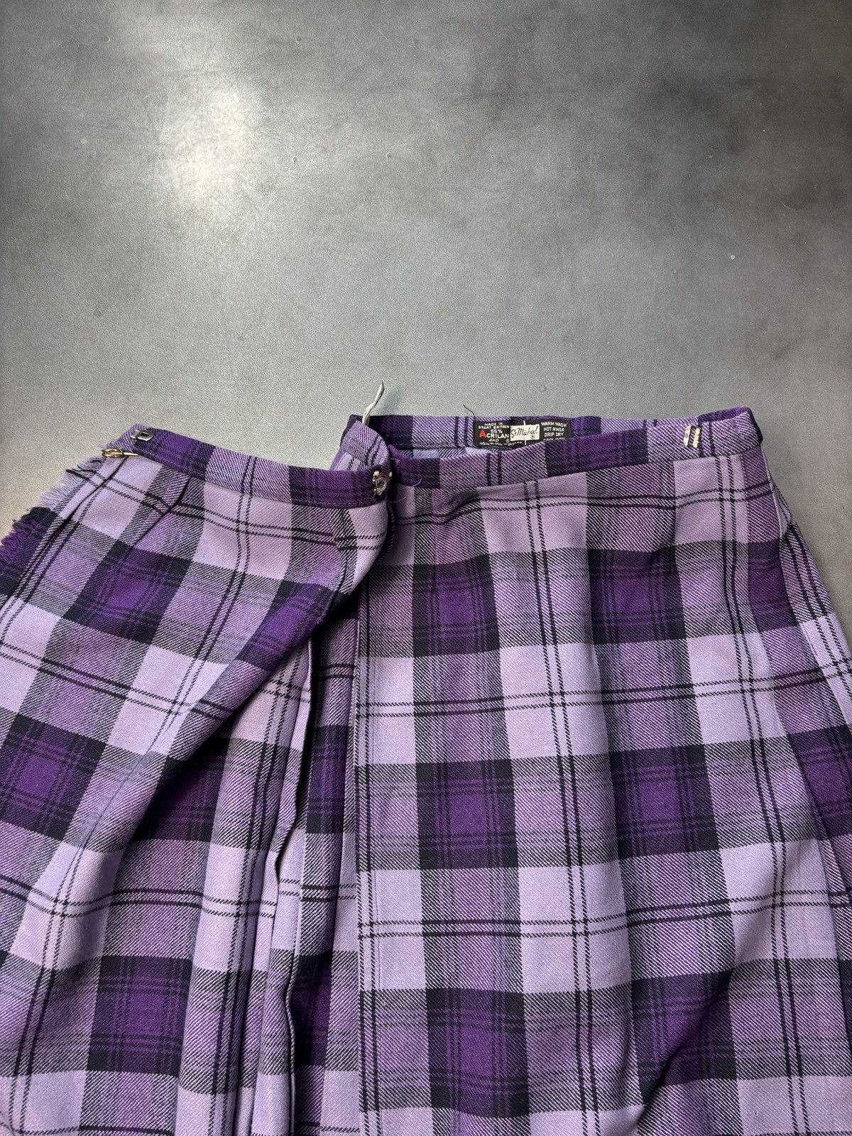 Marks & Spencer × Vintage 1960s Plaid Skirt Vintage St. Michaels England Tartan School Size 23" - 16 Thumbnail