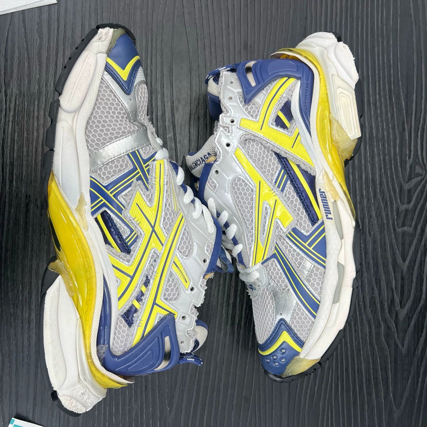 Balenciaga Balenciaga Runner White Blue Yellow Sz 44 Used Size US 11 / EU 44 - 6 Thumbnail