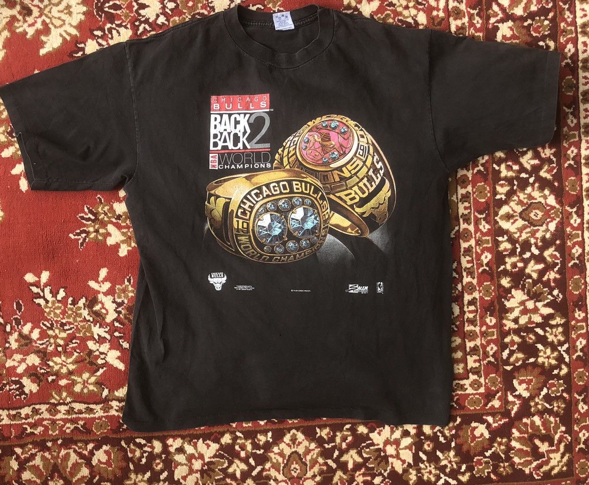 Image of 1992 Back 2 Back Chicago Bulls T Shirt in Black, Men's (Size XL)