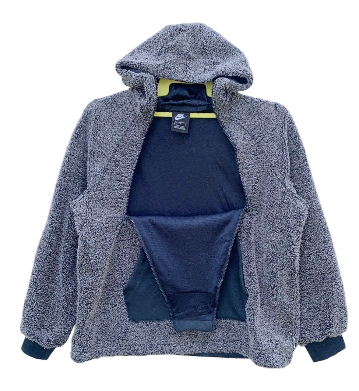 Nike Nike NSW Deep Pile Fleece Hoodie Size US L / EU 52-54 / 3 - 3 Thumbnail