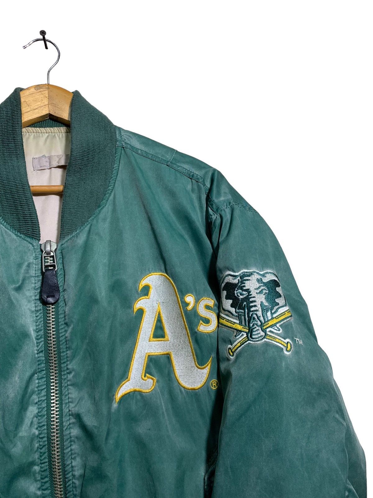 MLB 🔥A’s MLB BY STARTER BOMBER JACKETS Size US L / EU 52-54 / 3 - 5 Thumbnail