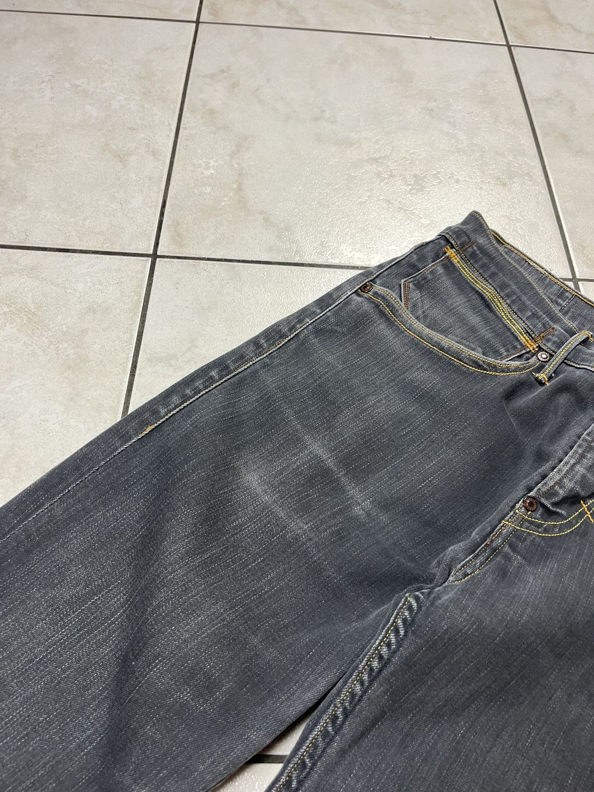 Levi's × Vintage Vintage Levi’s 519 slim denim y2k washed skinny jeans Size US 32 / EU 48 - 9 Thumbnail