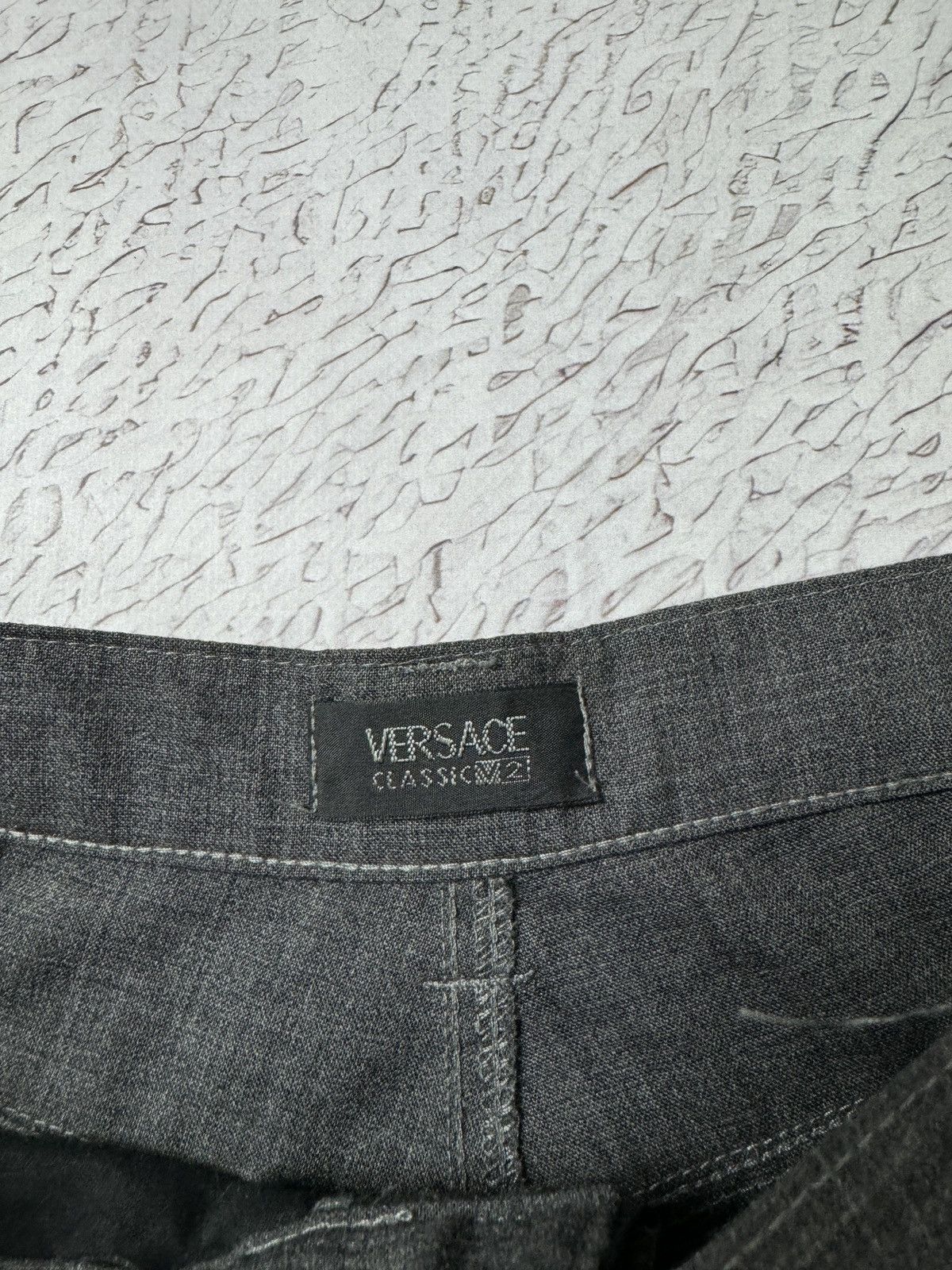 Versace Versace Classic V2 vintage grey wool casual pants logo Size US 32 / EU 48 - 8 Thumbnail