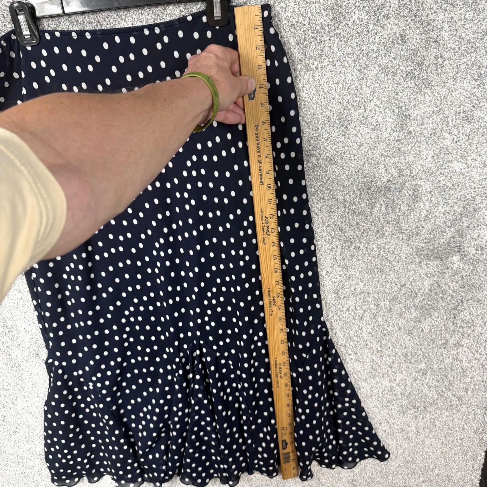 Vintage VINTAGE Chadwicks Skirt 16 Navy Polka Dot Long Trumpet Office Workwear Ruffle Flounce Chiffon Layered Linen Polyester Womens (50s 60s) Size 38" / US 16 / IT 52 - 3 Thumbnail