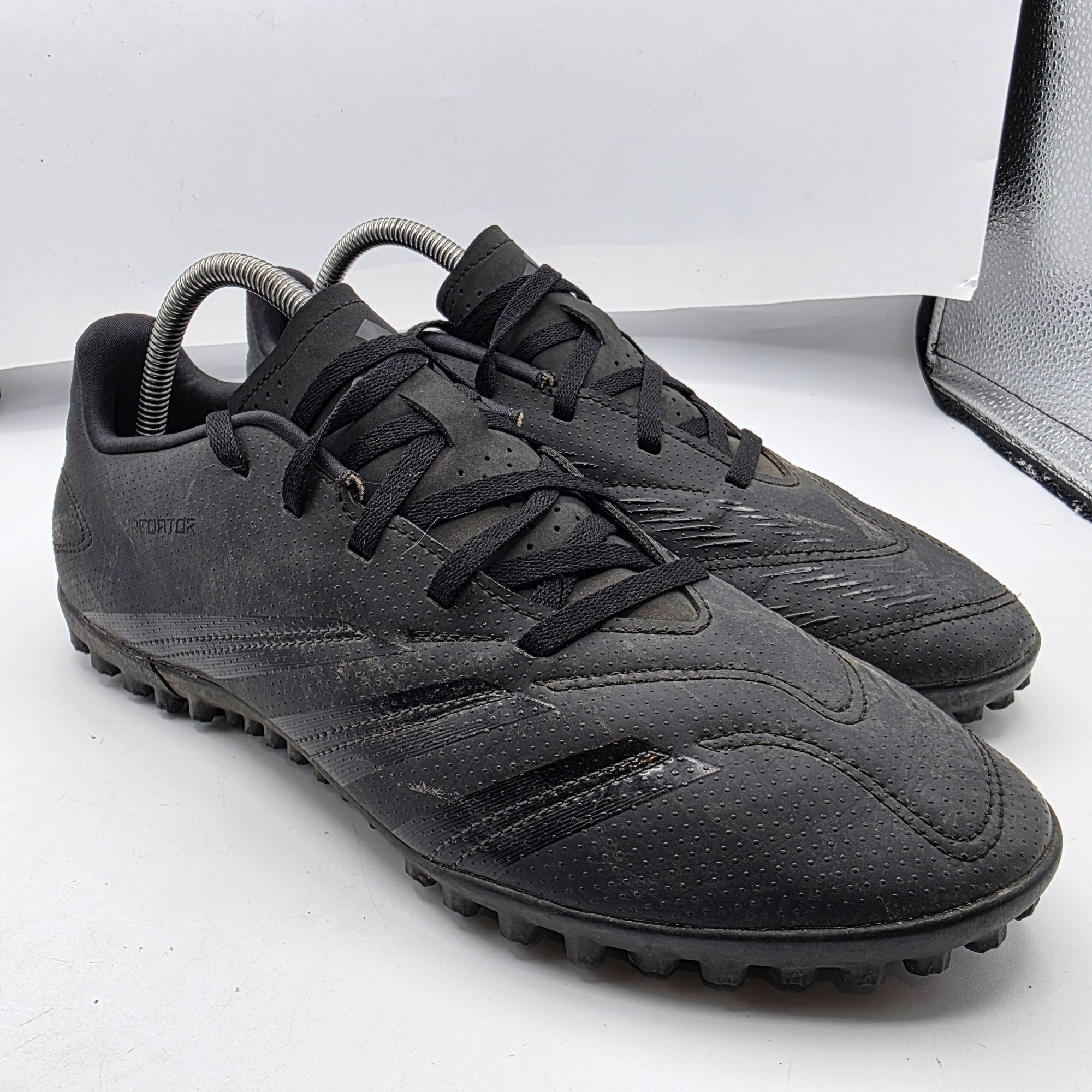 Adidas Adidas Predator Club TF Mens Size 10 Carbon Black Indoor Soc Size US 10 / EU 43 - 1 Thumbnail