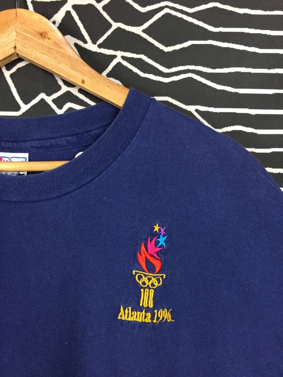 Hanes × USA Olympics × Vintage Vtg Atlanta 1996 Summer Olympics Embroidered Logo Tee Size US XL / EU 56 / 4 - 4 Thumbnail