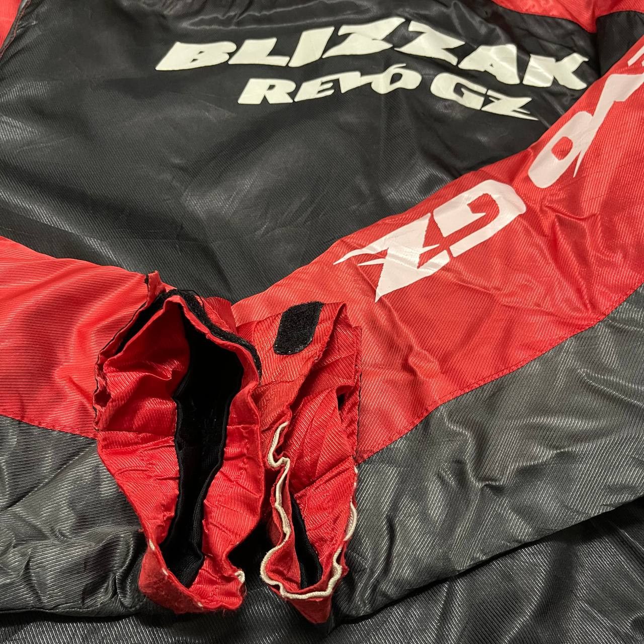 Other Vintage Bridgestone Blizzak Revo GZ Tyre Racing Jacket Size US XL / EU 56 / 4 - 22 Thumbnail
